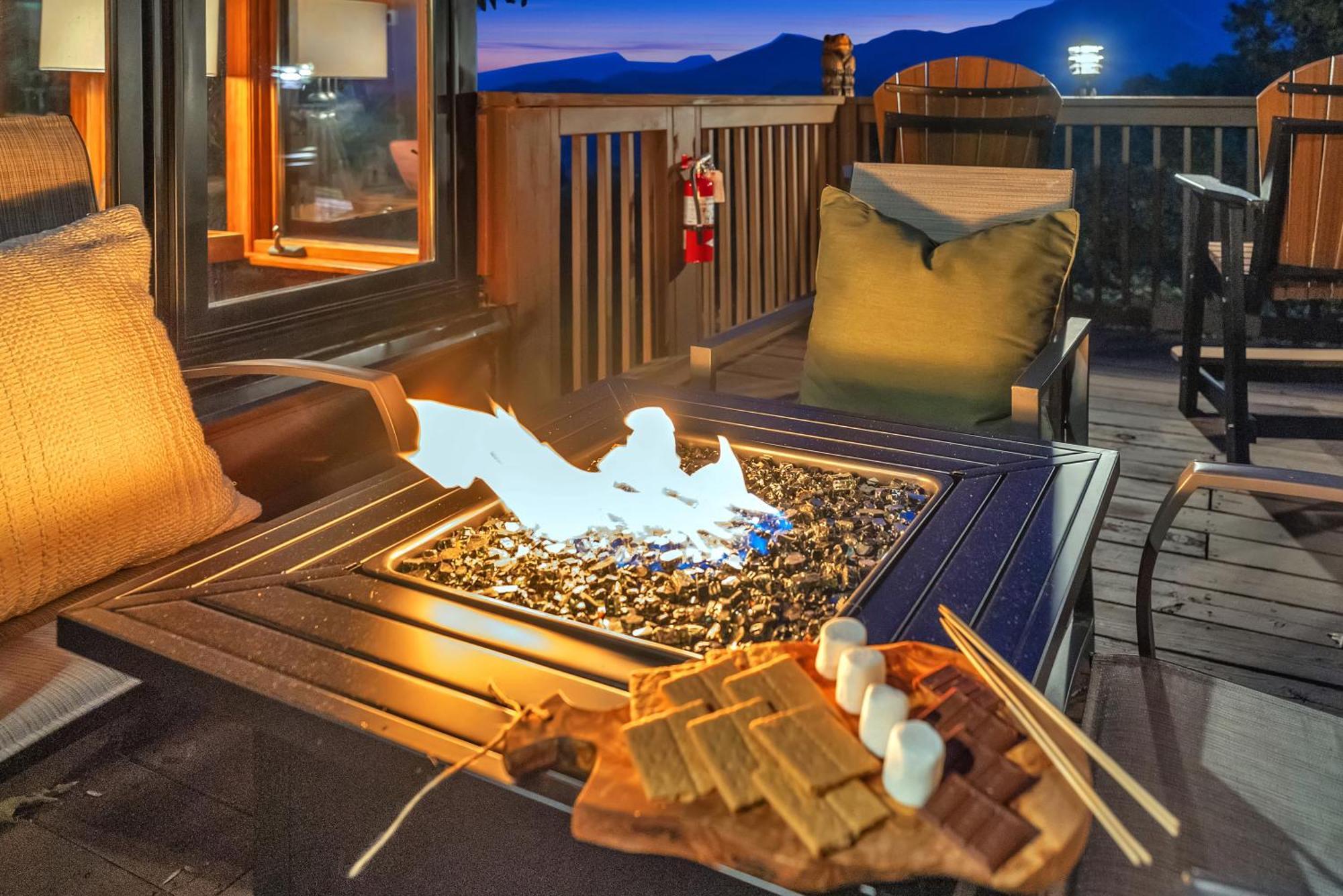 Family Chalet With Sauna, Hottub, Heavenly Views! Mins To Downtown! Гатлинбург Экстерьер фото