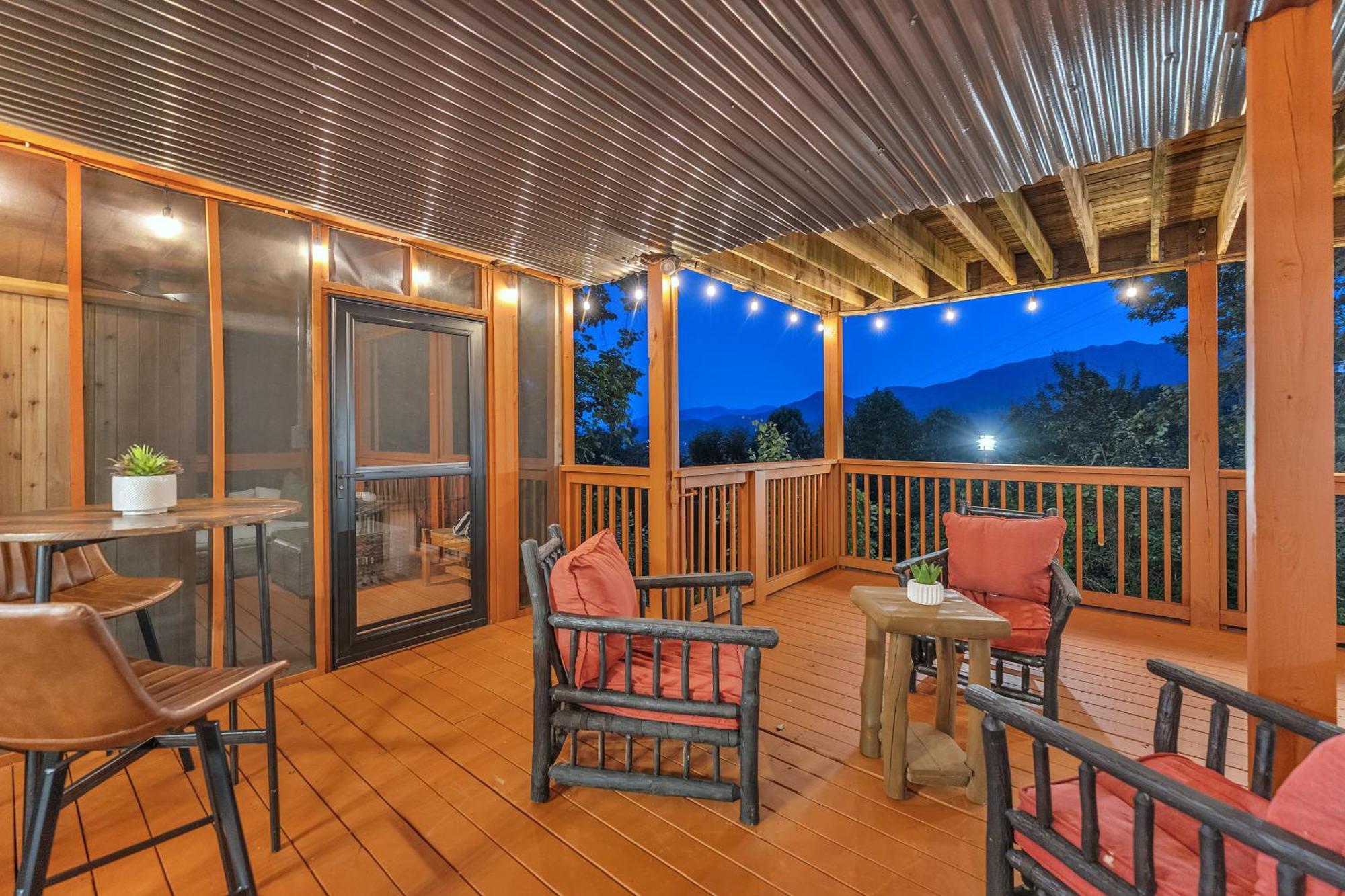 Family Chalet With Sauna, Hottub, Heavenly Views! Mins To Downtown! Гатлинбург Экстерьер фото