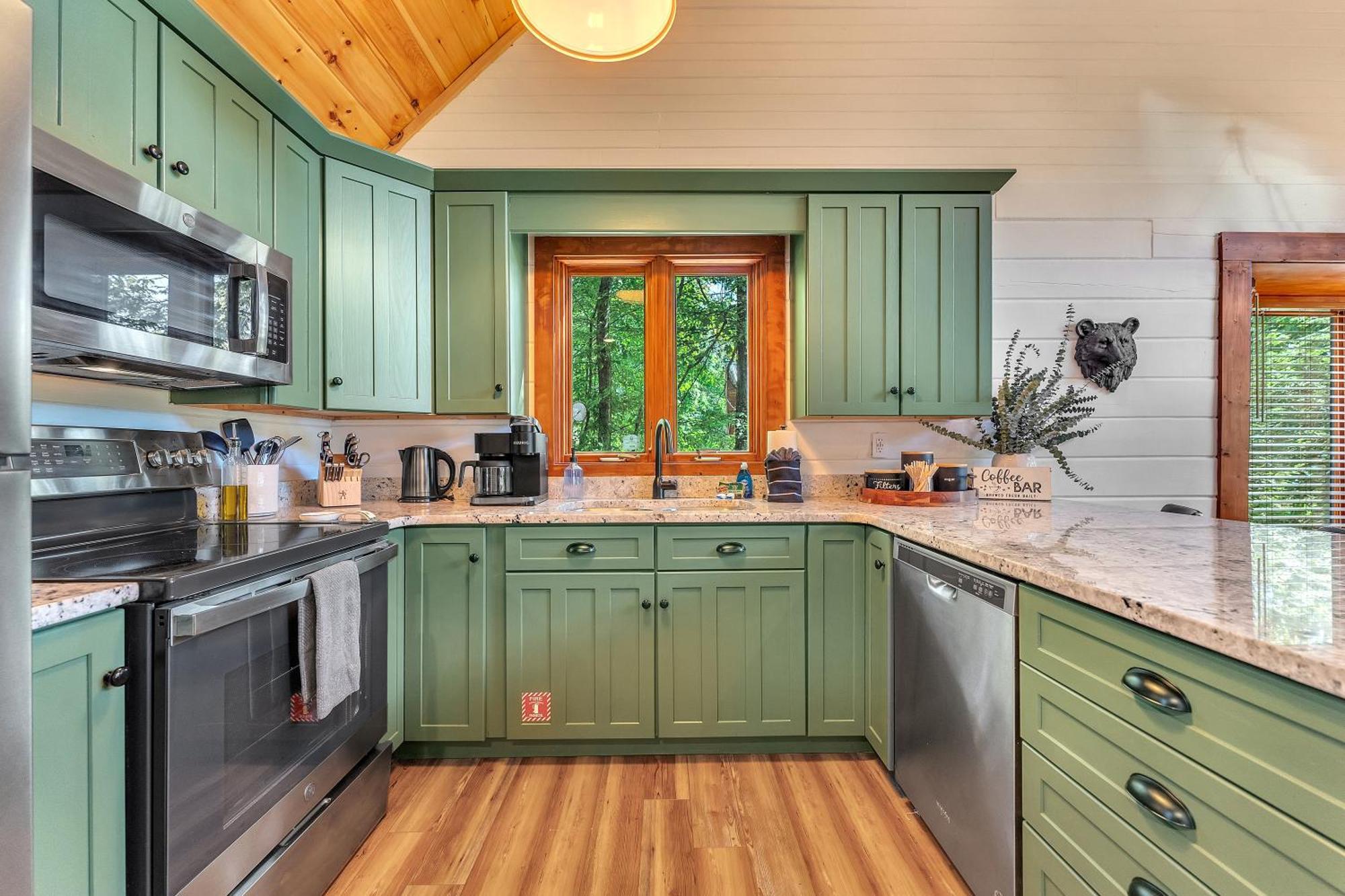 Family Chalet With Sauna, Hottub, Heavenly Views! Mins To Downtown! Гатлинбург Экстерьер фото