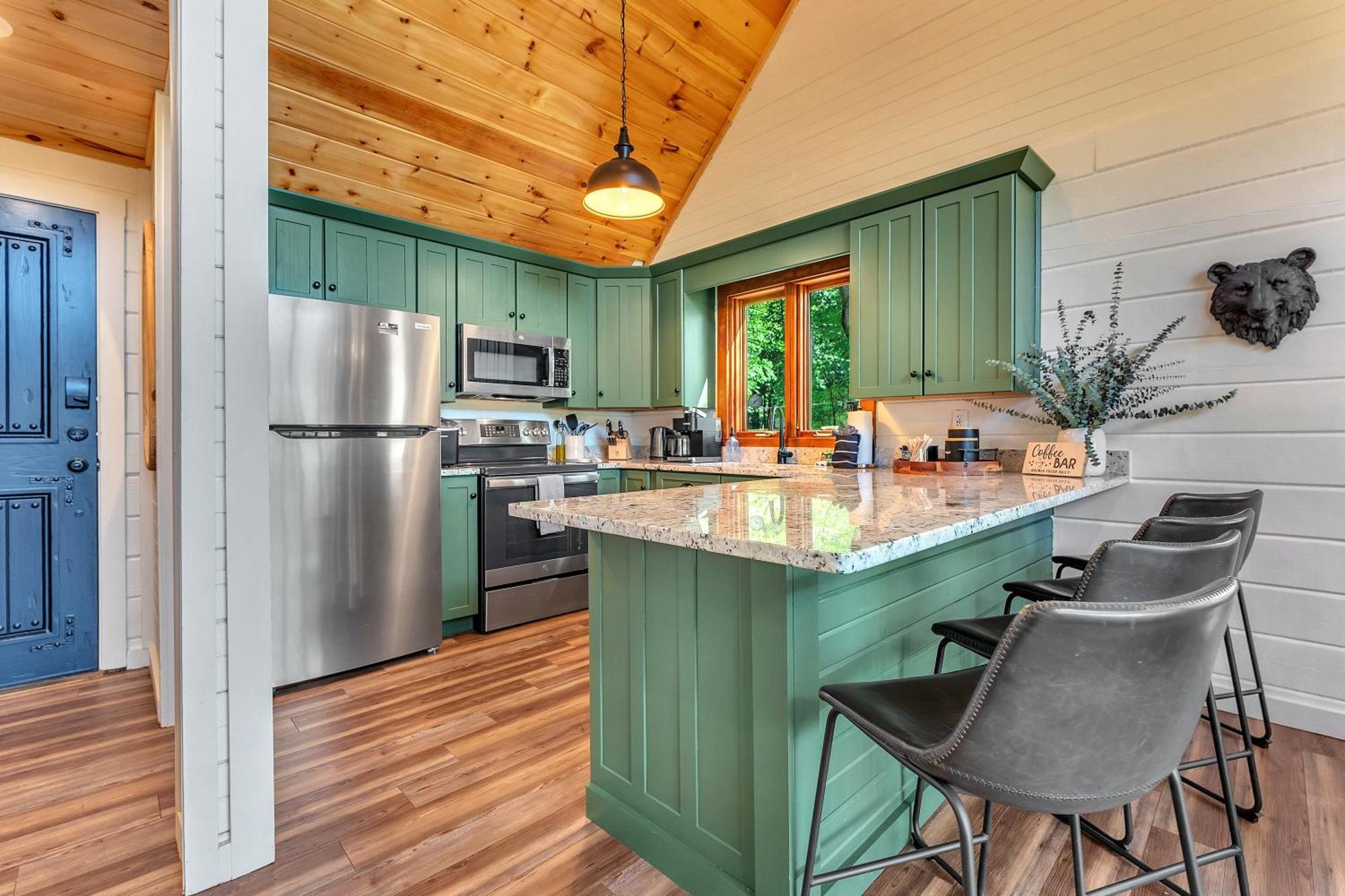 Family Chalet With Sauna, Hottub, Heavenly Views! Mins To Downtown! Гатлинбург Экстерьер фото