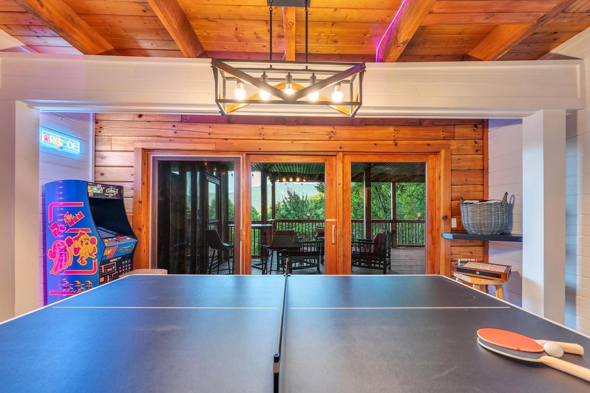 Family Chalet With Sauna, Hottub, Heavenly Views! Mins To Downtown! Гатлинбург Экстерьер фото